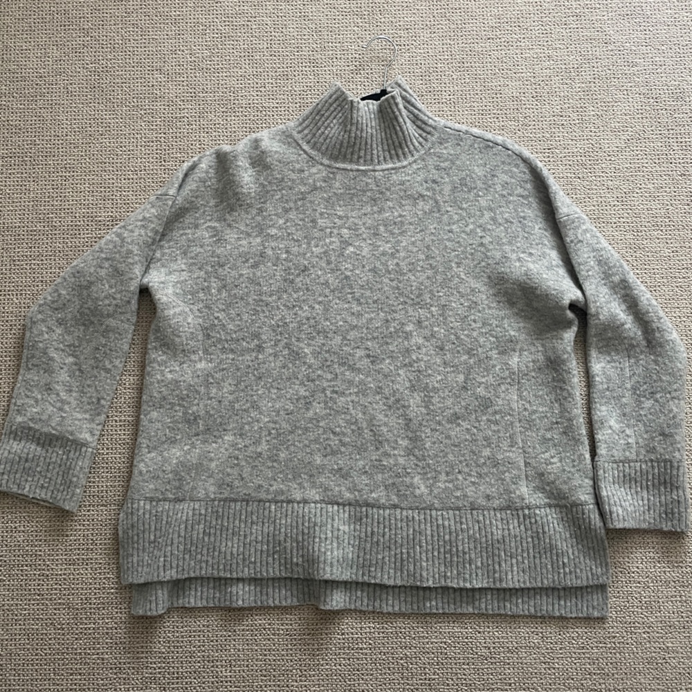 Club Monaco Oversized Grey Sweater, Size M